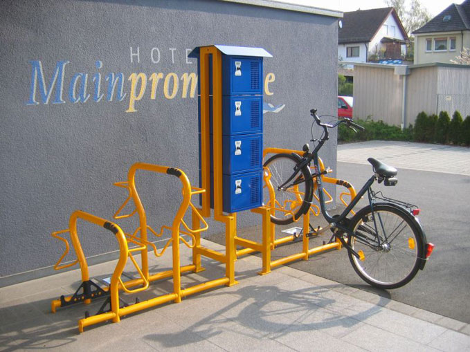 BETA Safe förvaringsbox och BETA cykelställ.