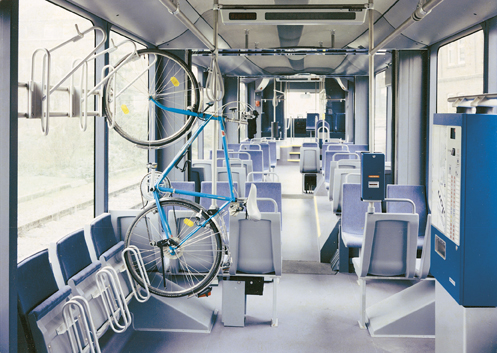 Gamma cykelställ i kollektivtrafiken.